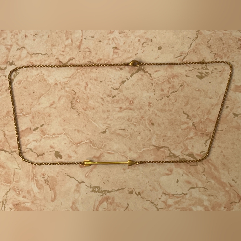 Elegant Gold Arrow Necklace